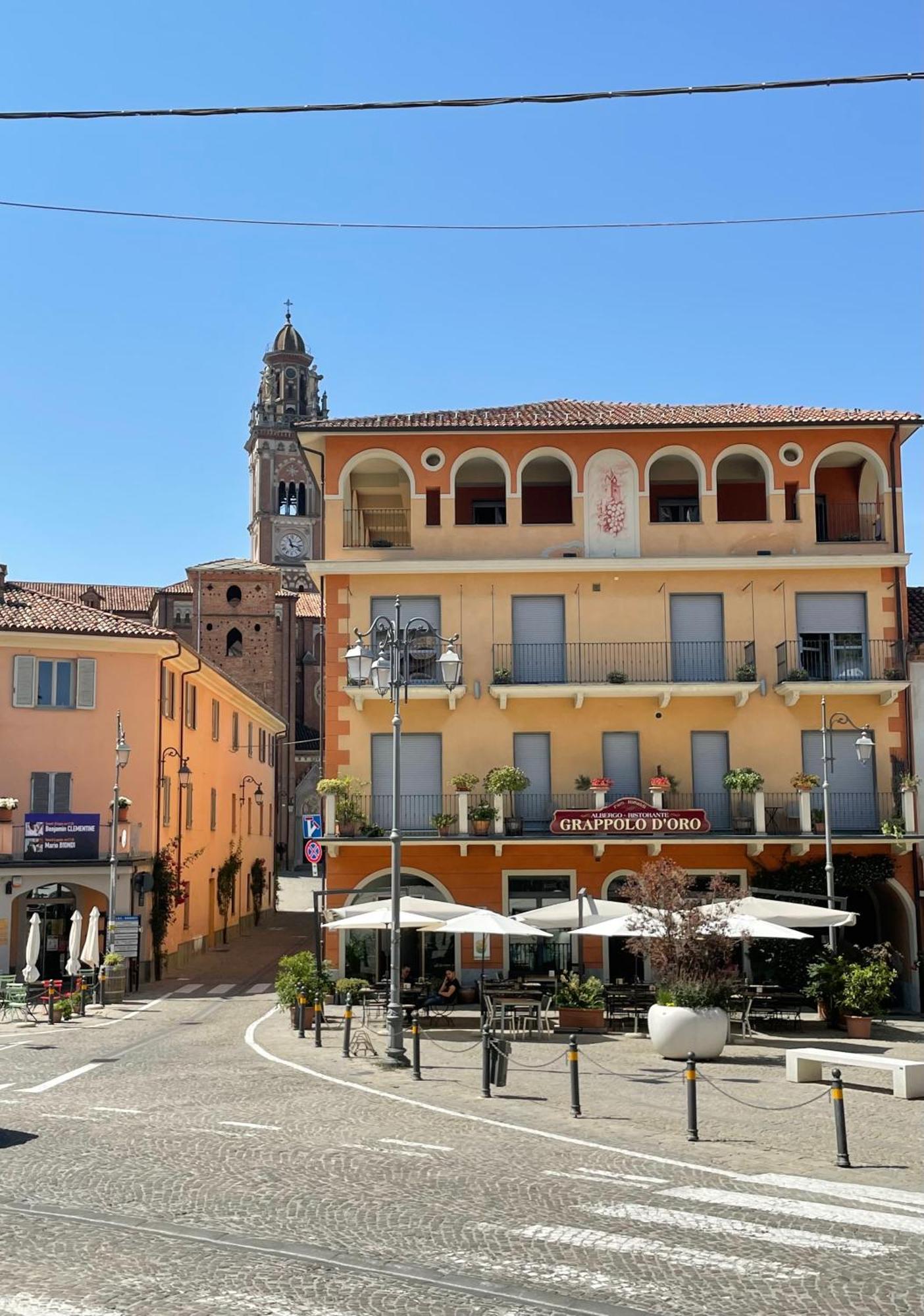 Hotel Il Grappolo D'Oro Monforte D'Alba Exterior photo